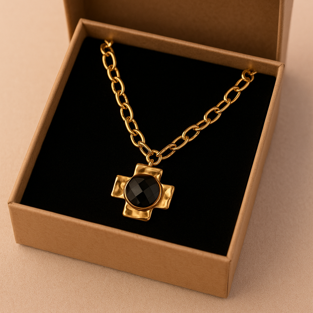 Collar Midnight Cruz Baño de Oro