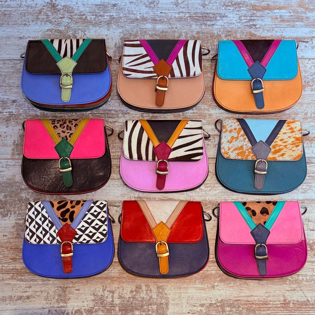 Bolso de Piel Animal Print con Hebilla Decorativa | Fabricado con Recortes, no hay 2 iguales