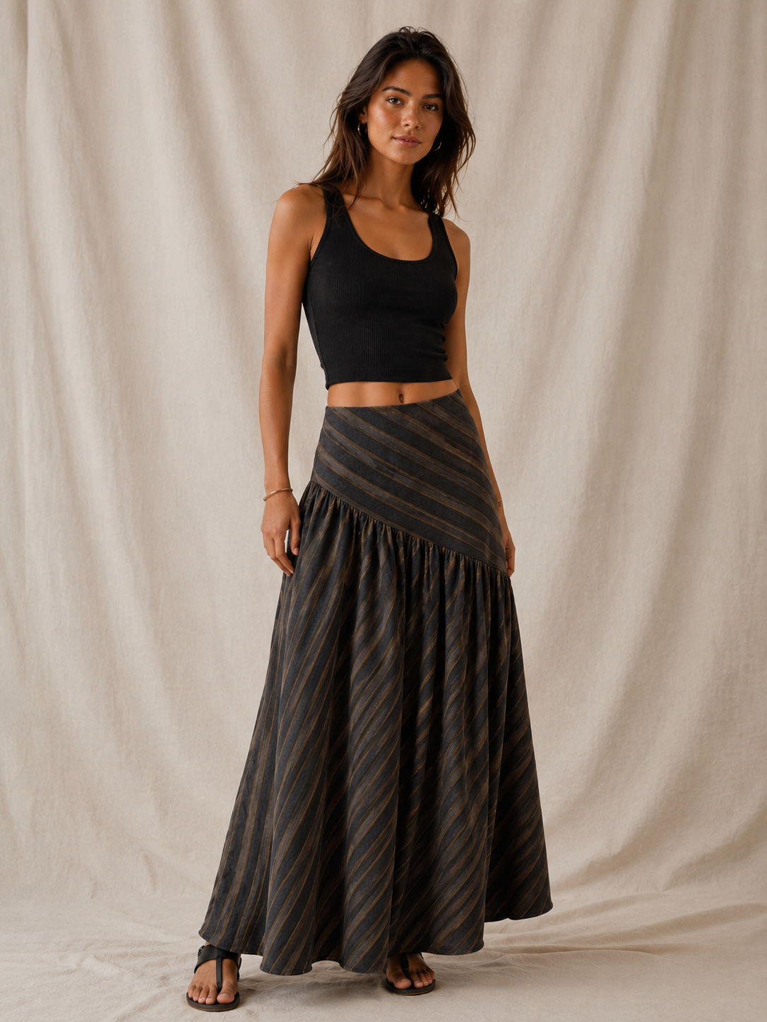 Falda Asimétrica Bicolor de Rayas con textura | Otoño