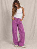 Pantalón Recto Colores con Tachuelas y Bajo Deshilachado