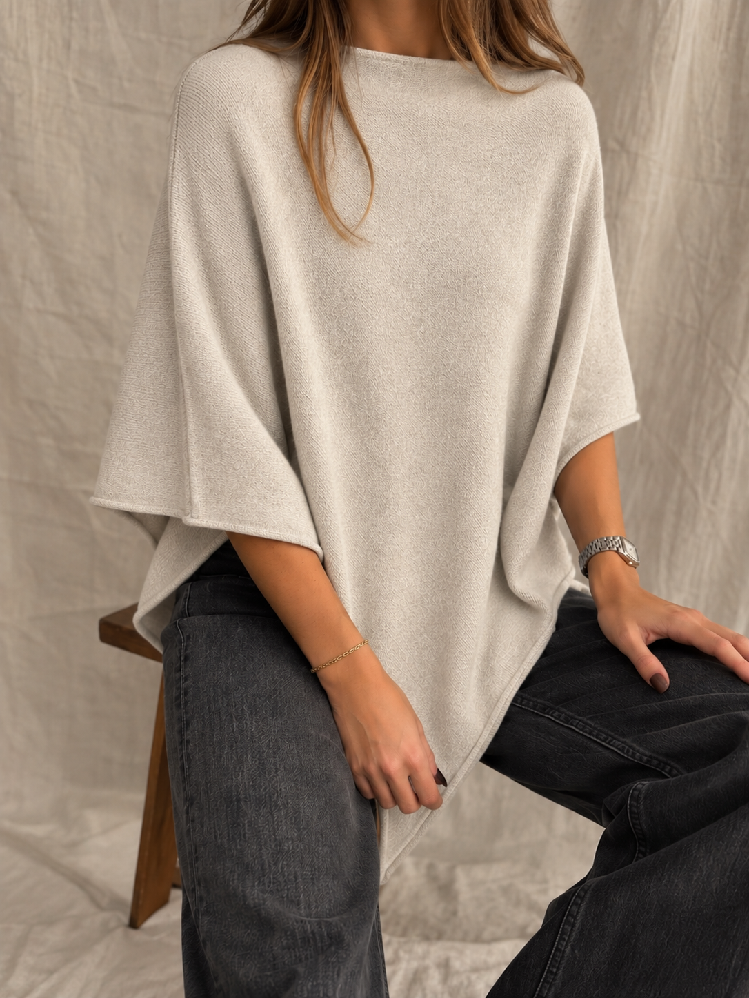 Asymmetrischer Strickponcho mit V-Ausschnitt | Einheitsgröße (XS bis XL)