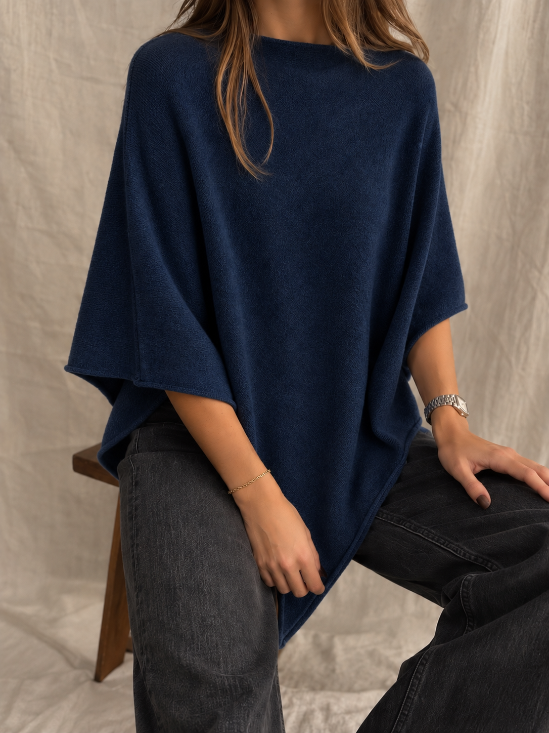 Asymmetrischer Strickponcho mit V-Ausschnitt | Einheitsgröße (XS bis XL)
