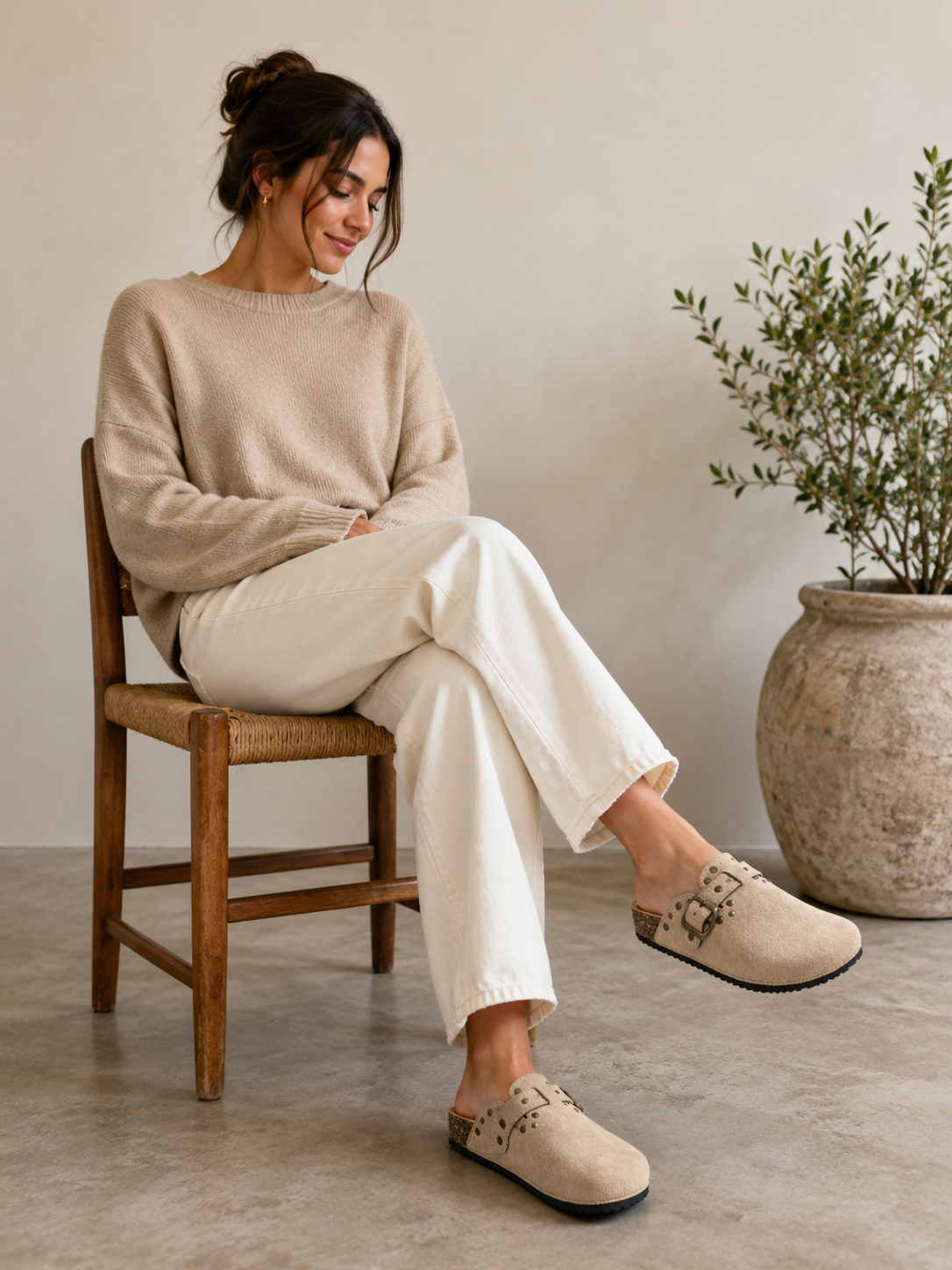 Zuecos Plataforma con Tachas para Primavera | Con Hebilla y Suela Ergonómica