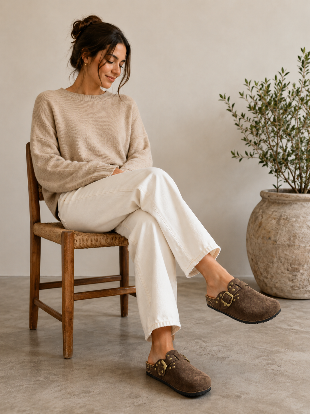Zuecos Plataforma con Tachas para Primavera | Con Hebilla y Suela Ergonómica