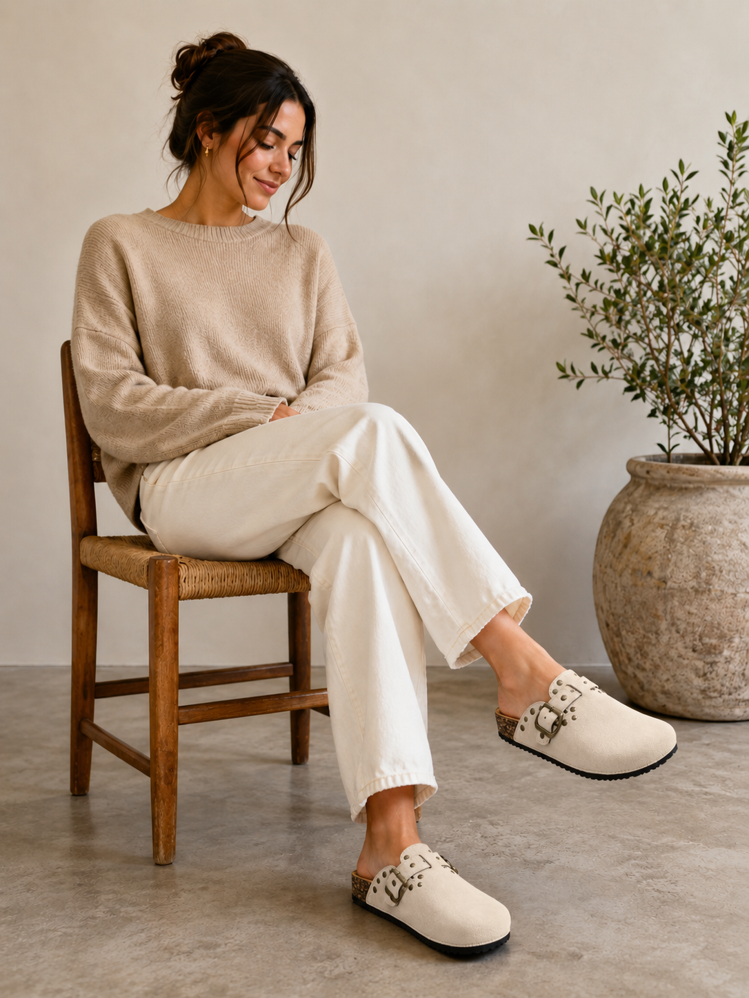 Zuecos Plataforma con Tachas para Primavera | Con Hebilla y Suela Ergonómica