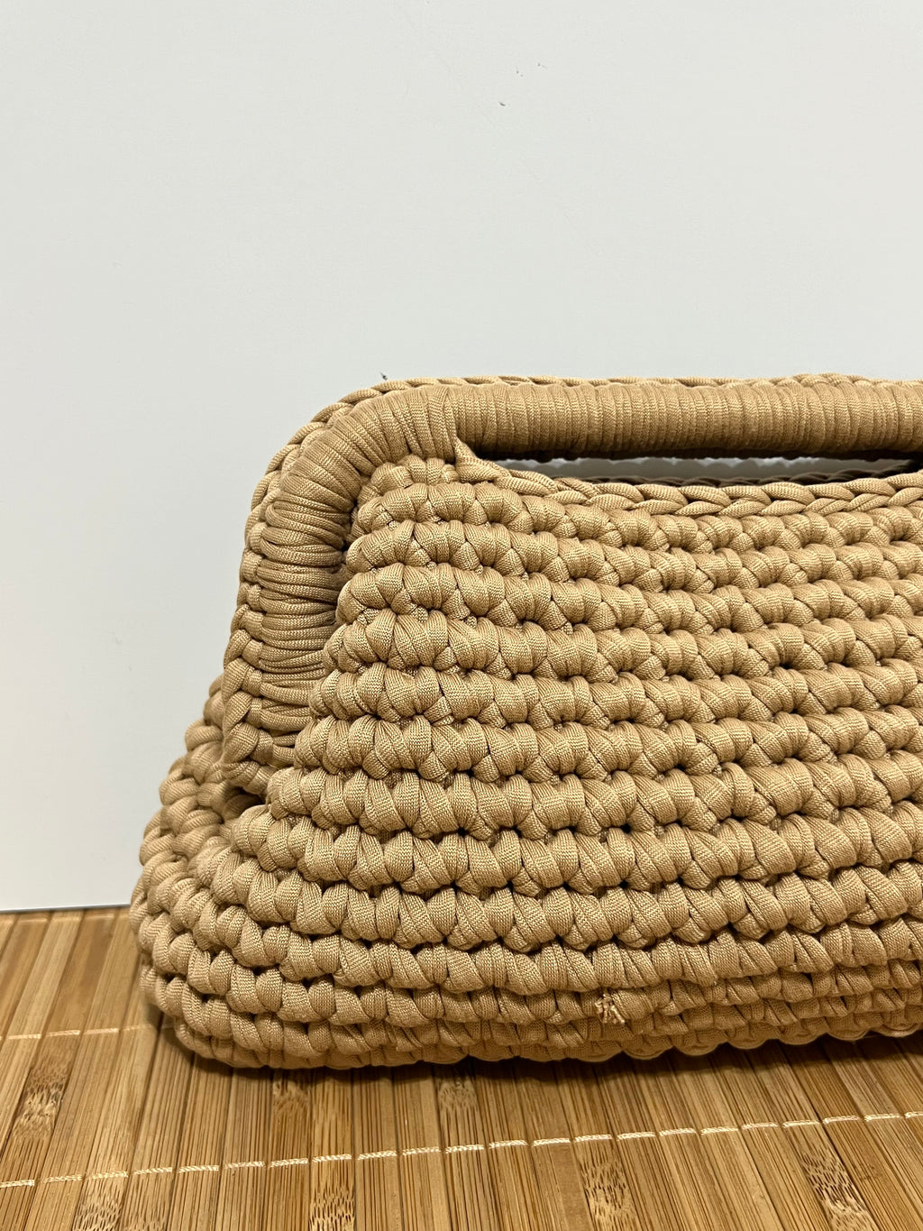 Bolso Crochet con Cadena Dorada | Bolso de Mano con Correa Desmontable 20x12x15 cm