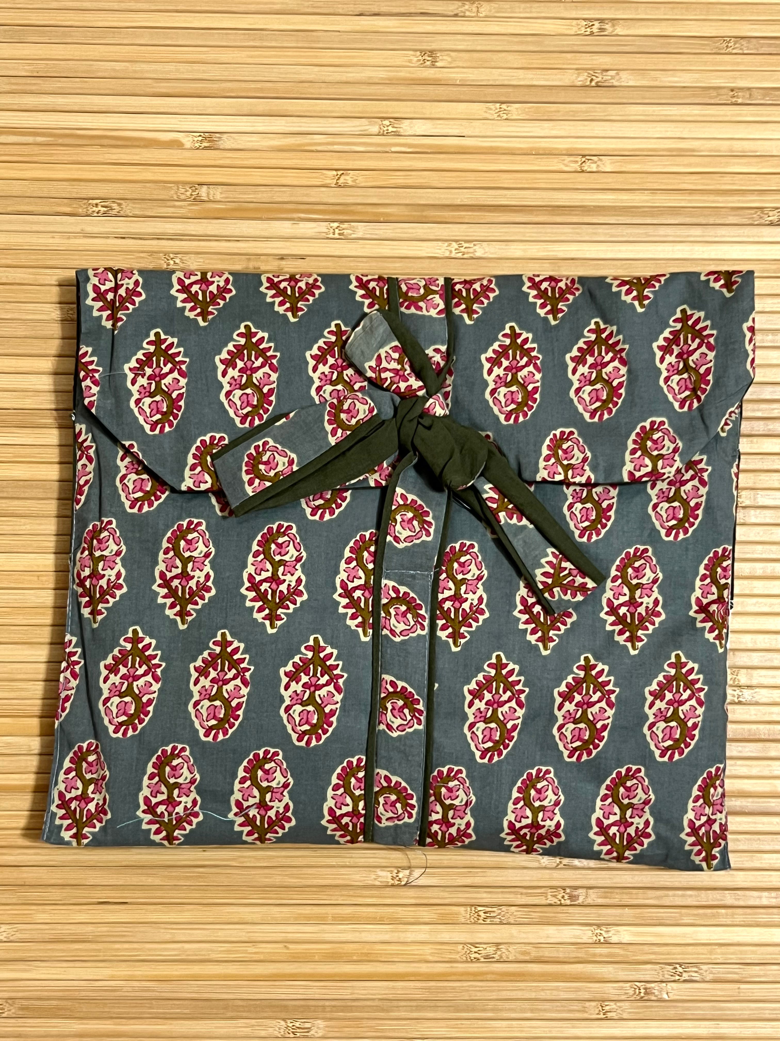 Pijama Corto de Algodón de la India para Mujer | Camisa de Manga Corta y Short con Bolsa