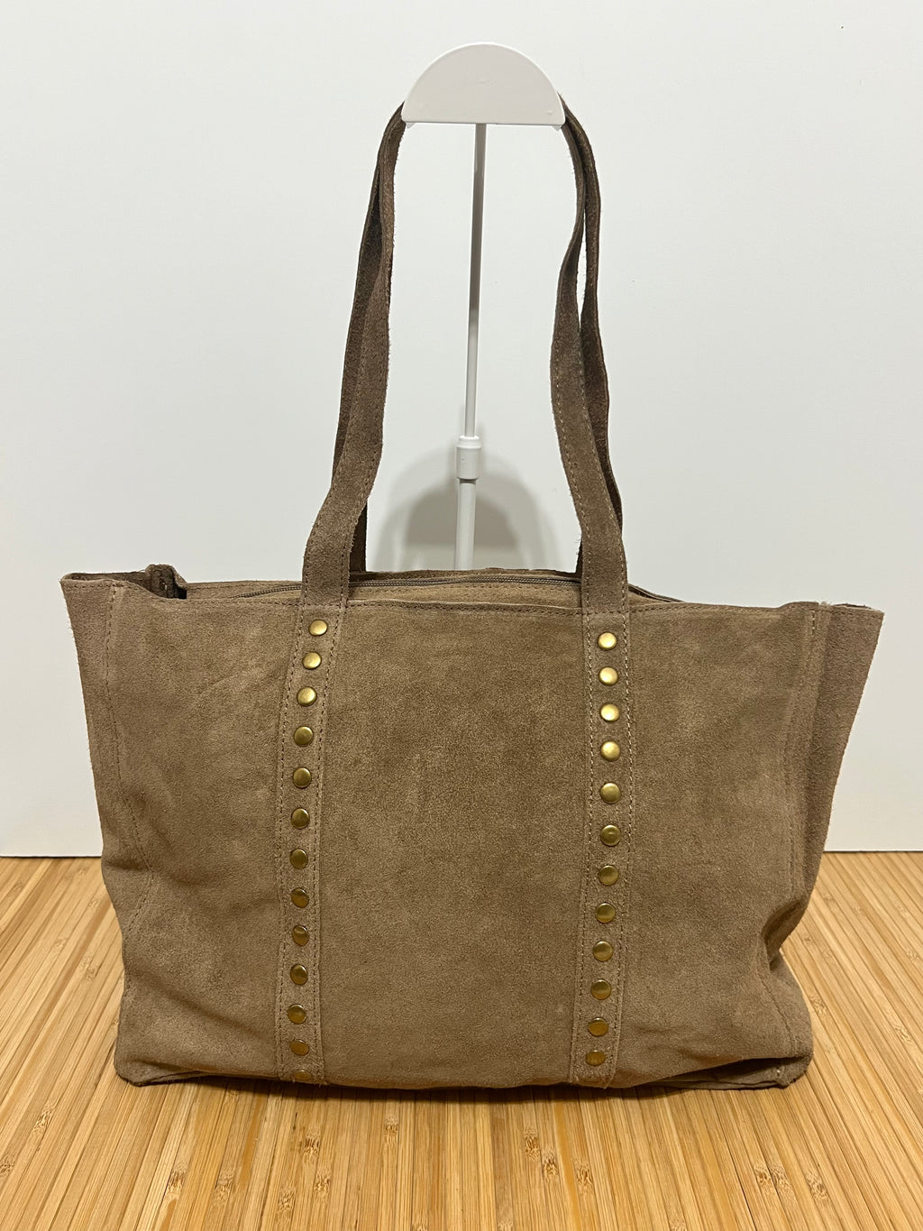 Bolso Shopper de Piel Serraje con Tachuelas Personalizable – 35×28×10 cm