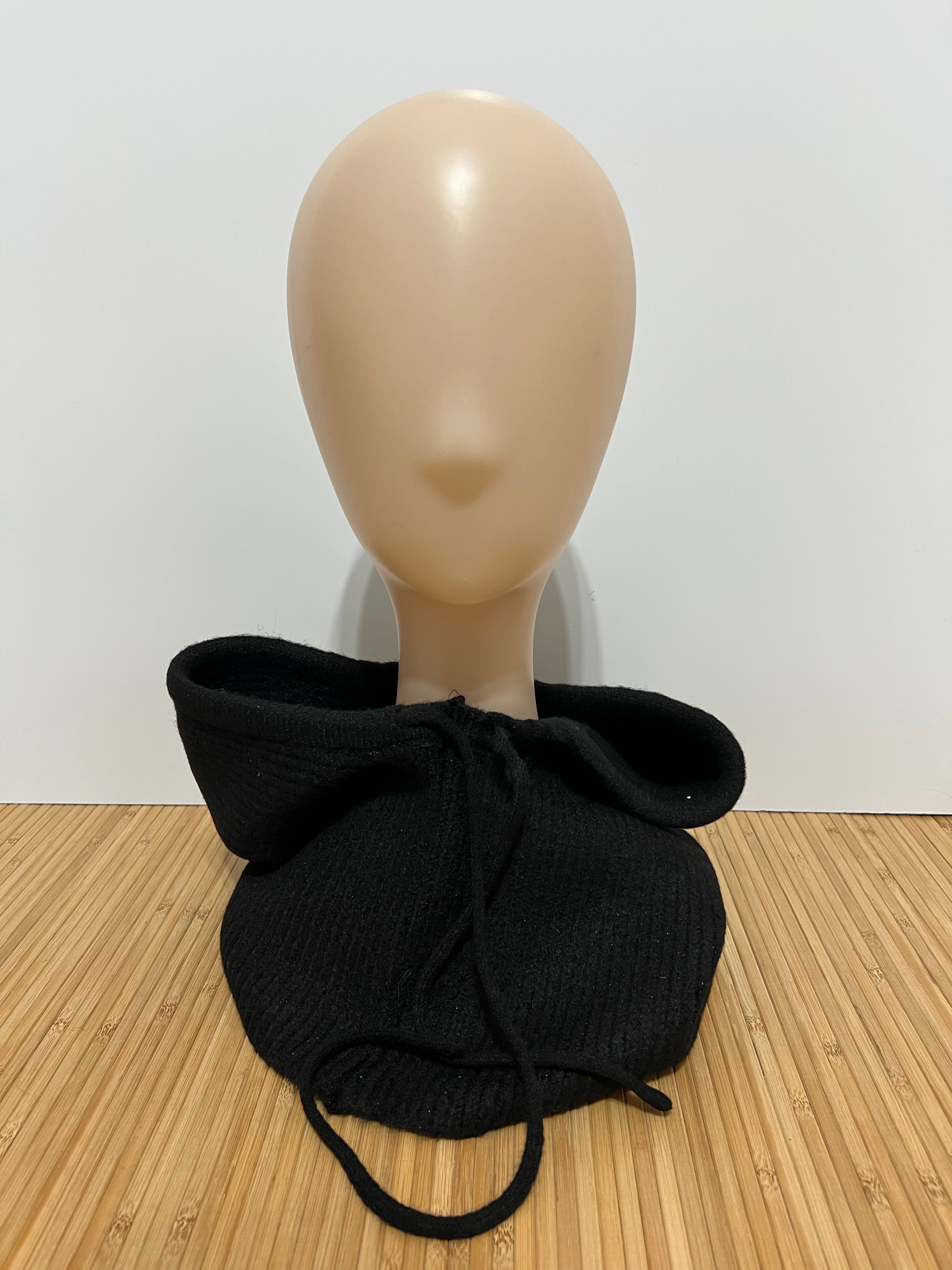 Balaclava Brillo Ligero de Punto y Cordón Ajustable