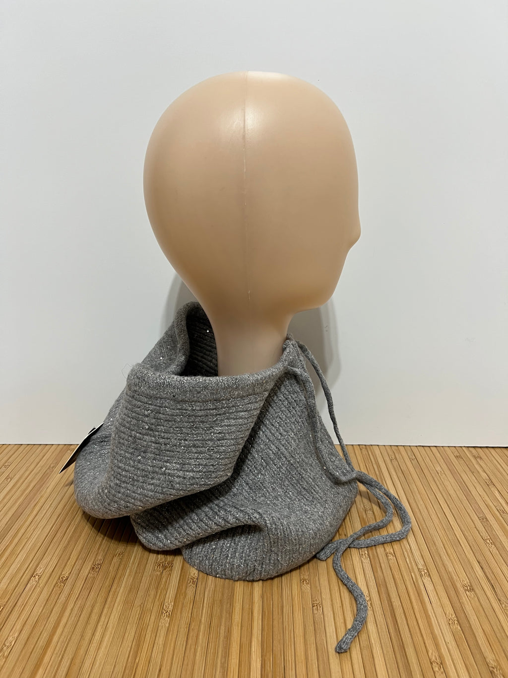 Balaclava Brillo Ligero de Punto y Cordón Ajustable