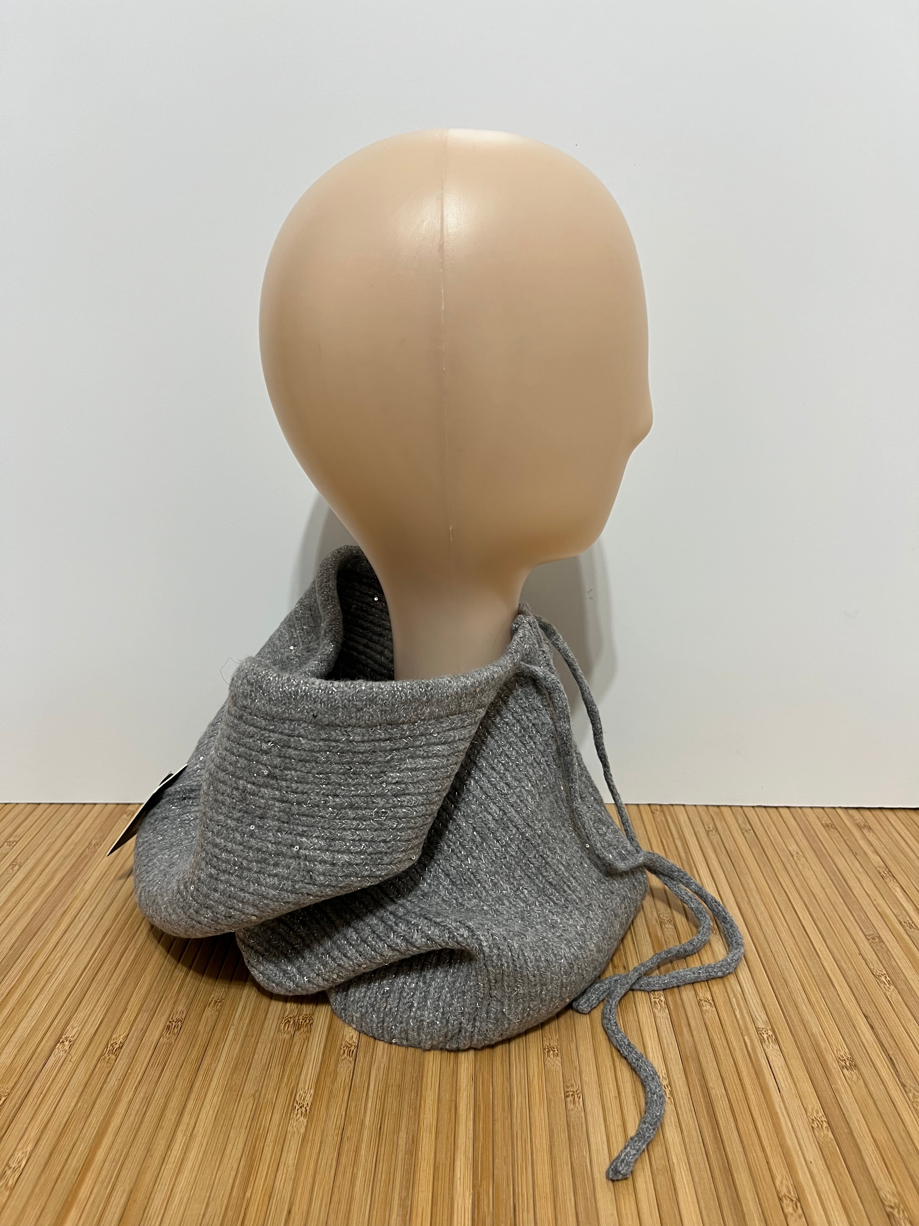 Balaclava Brillo Ligero de Punto y Cordón Ajustable