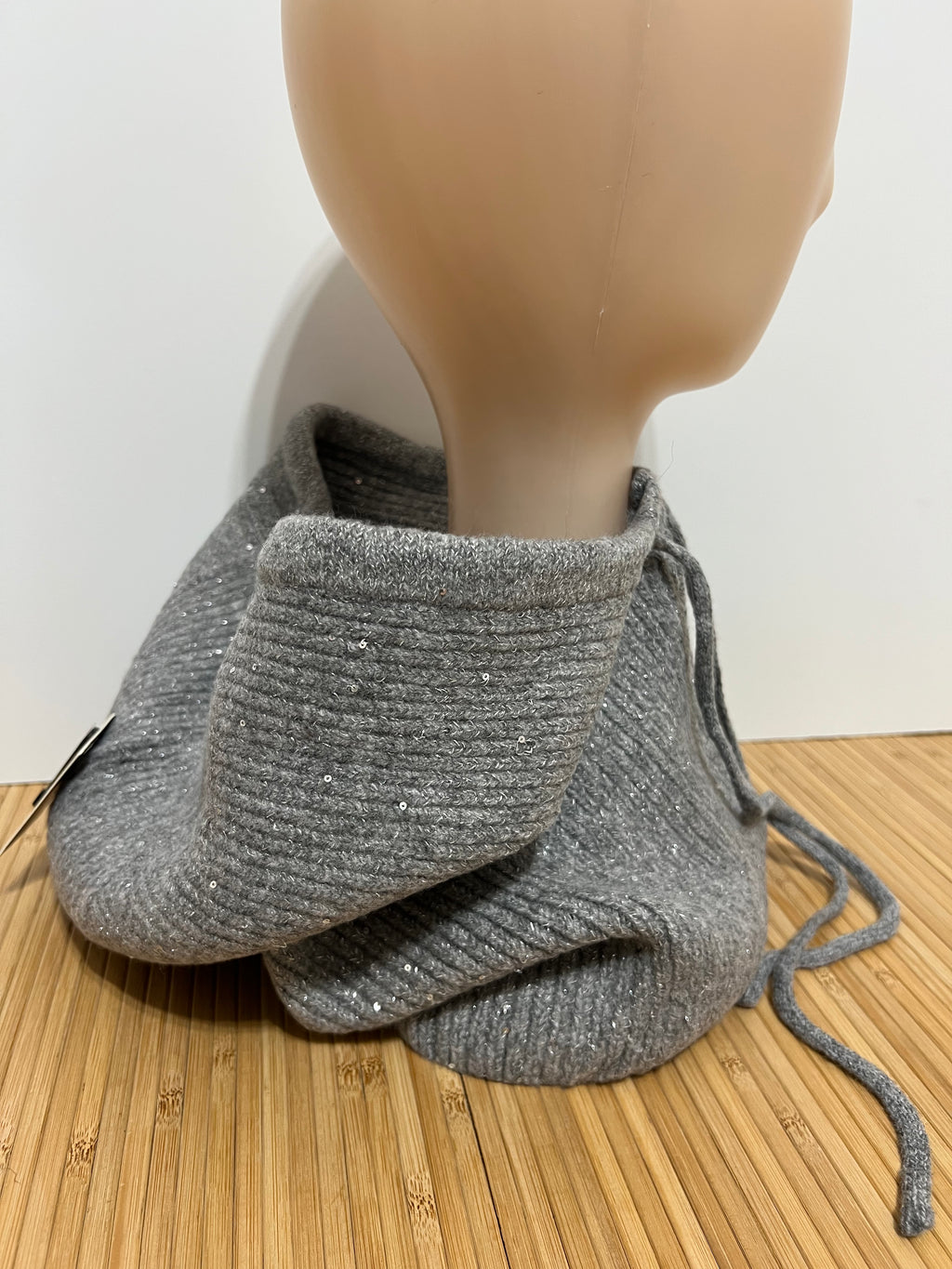 Balaclava Brillo Ligero de Punto y Cordón Ajustable