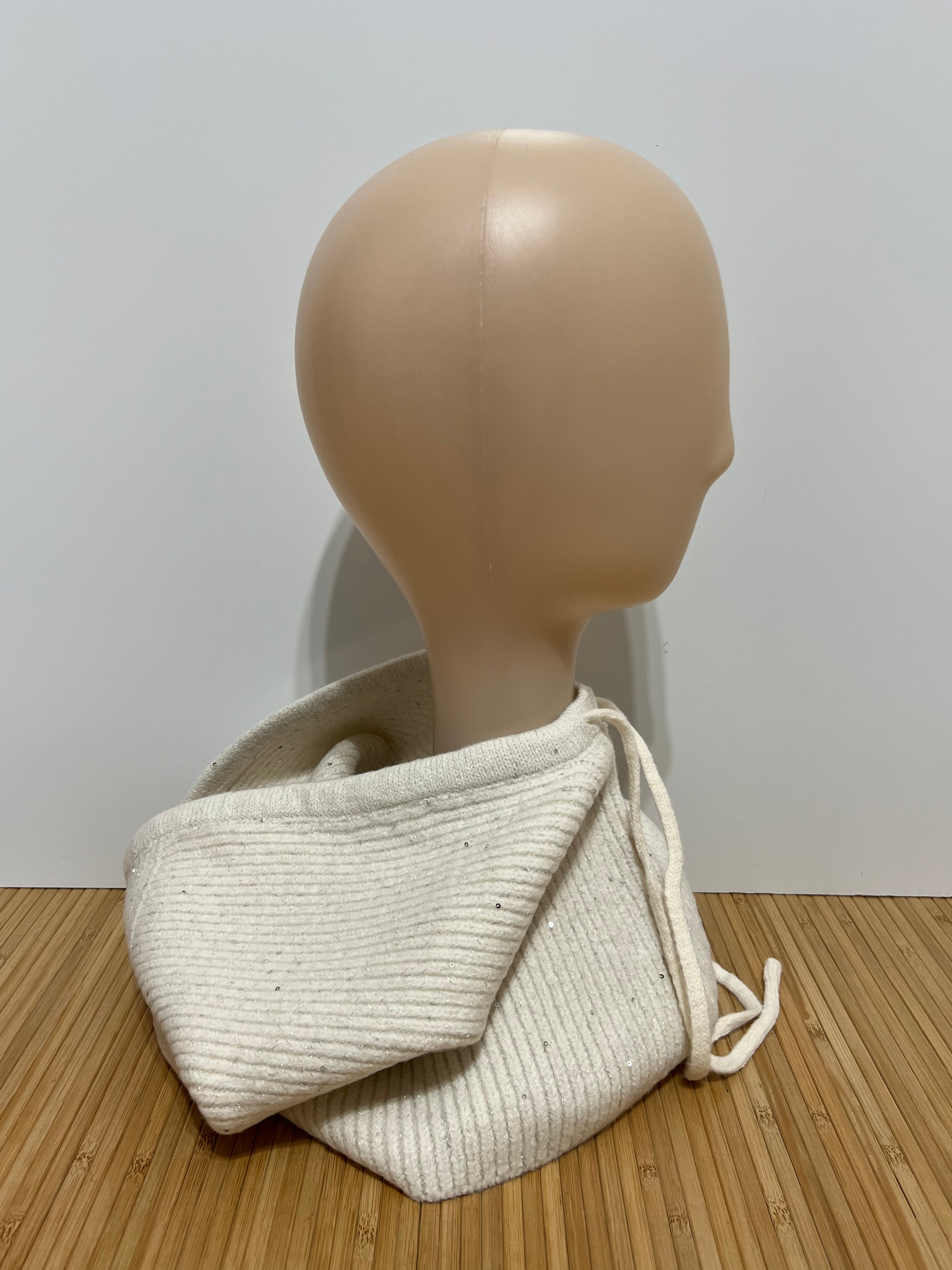 Balaclava Brillo Ligero de Punto y Cordón Ajustable