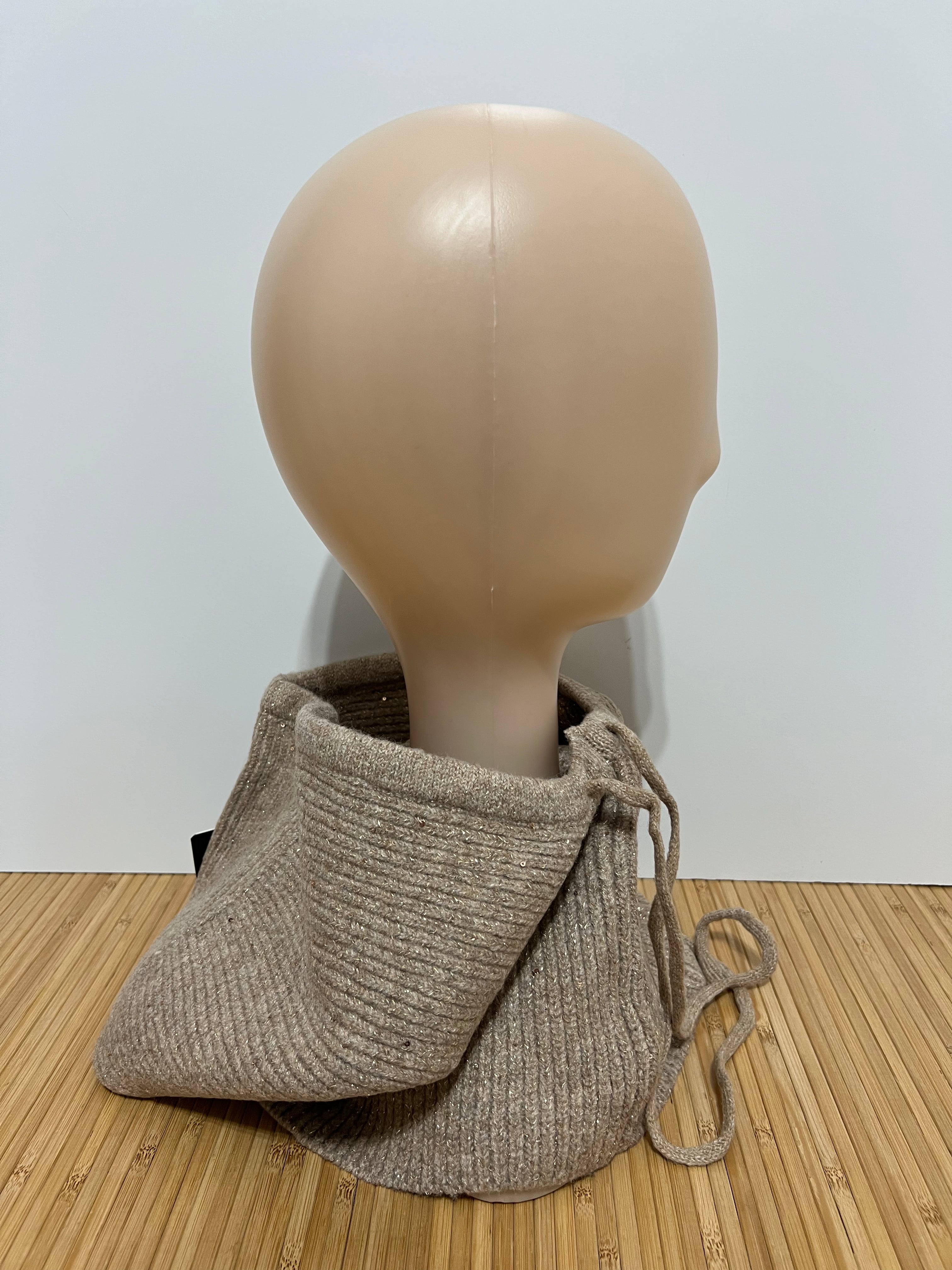 Balaclava Brillo Ligero de Punto y Cordón Ajustable