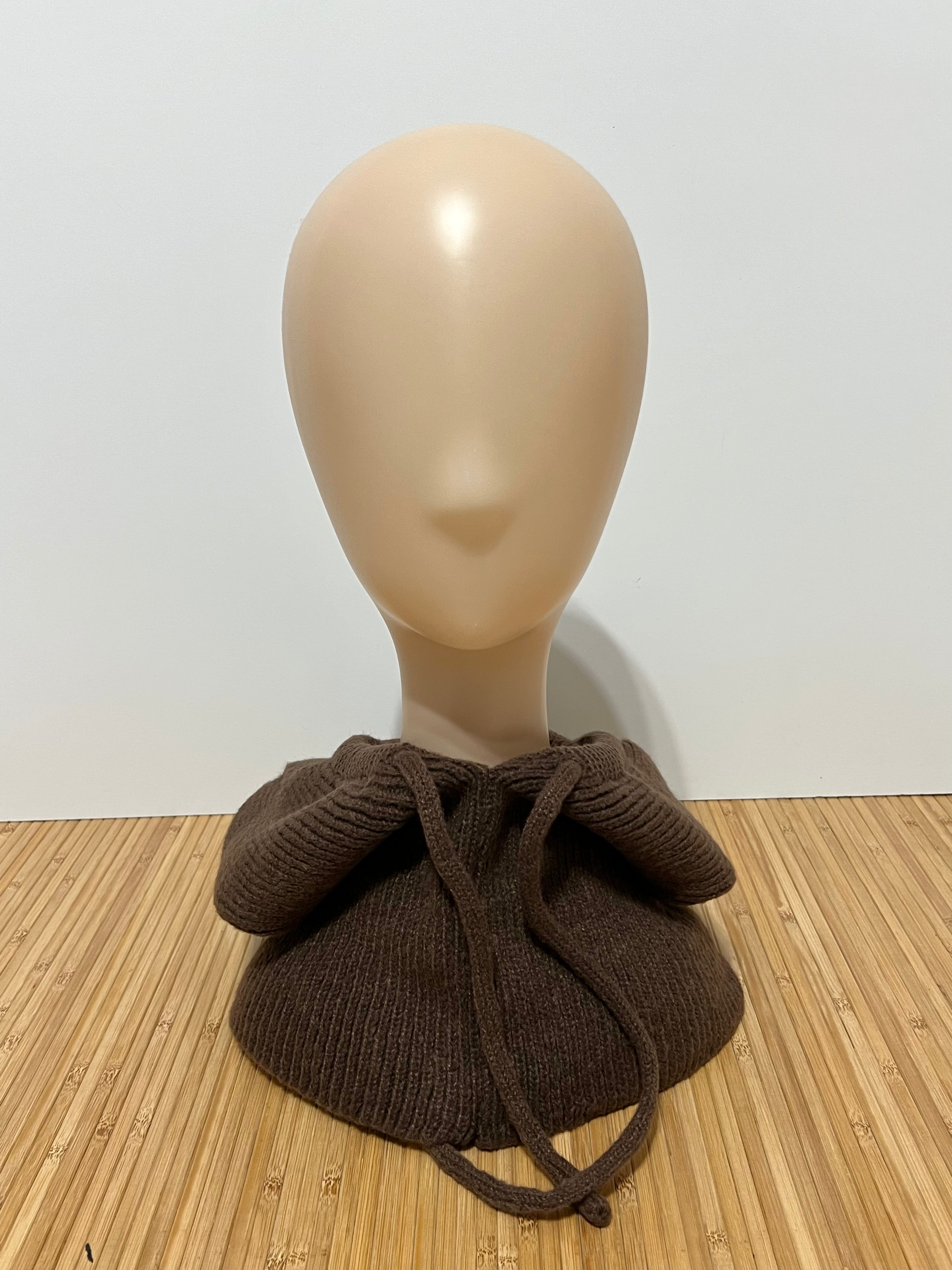 Balaclava de Punto Grueso con Cordón Ajustable – Capucha y Bufanda de Invierno