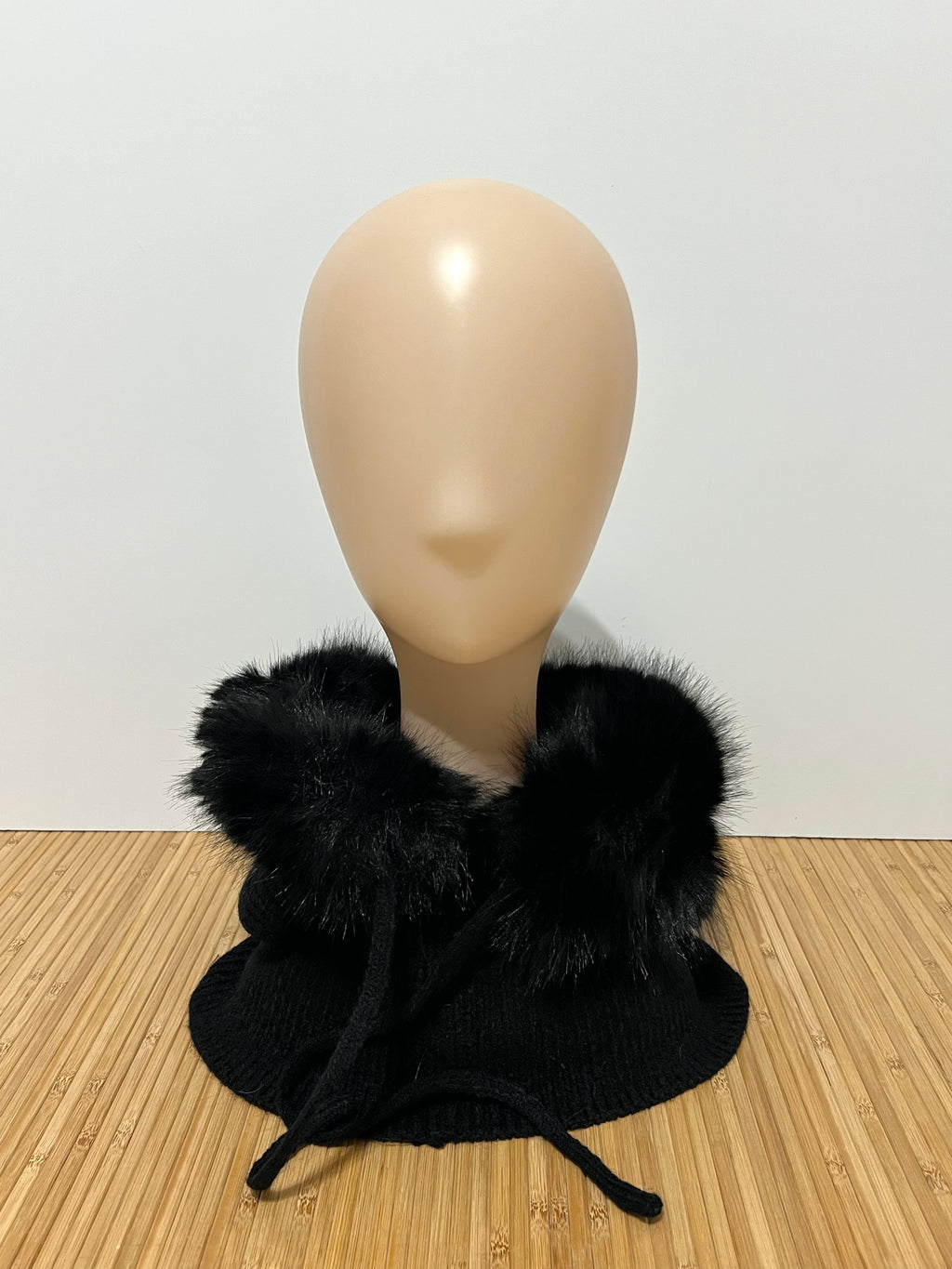 Balaclava de Punto con Pelo en la Capucha Mujer | Elegante y suave