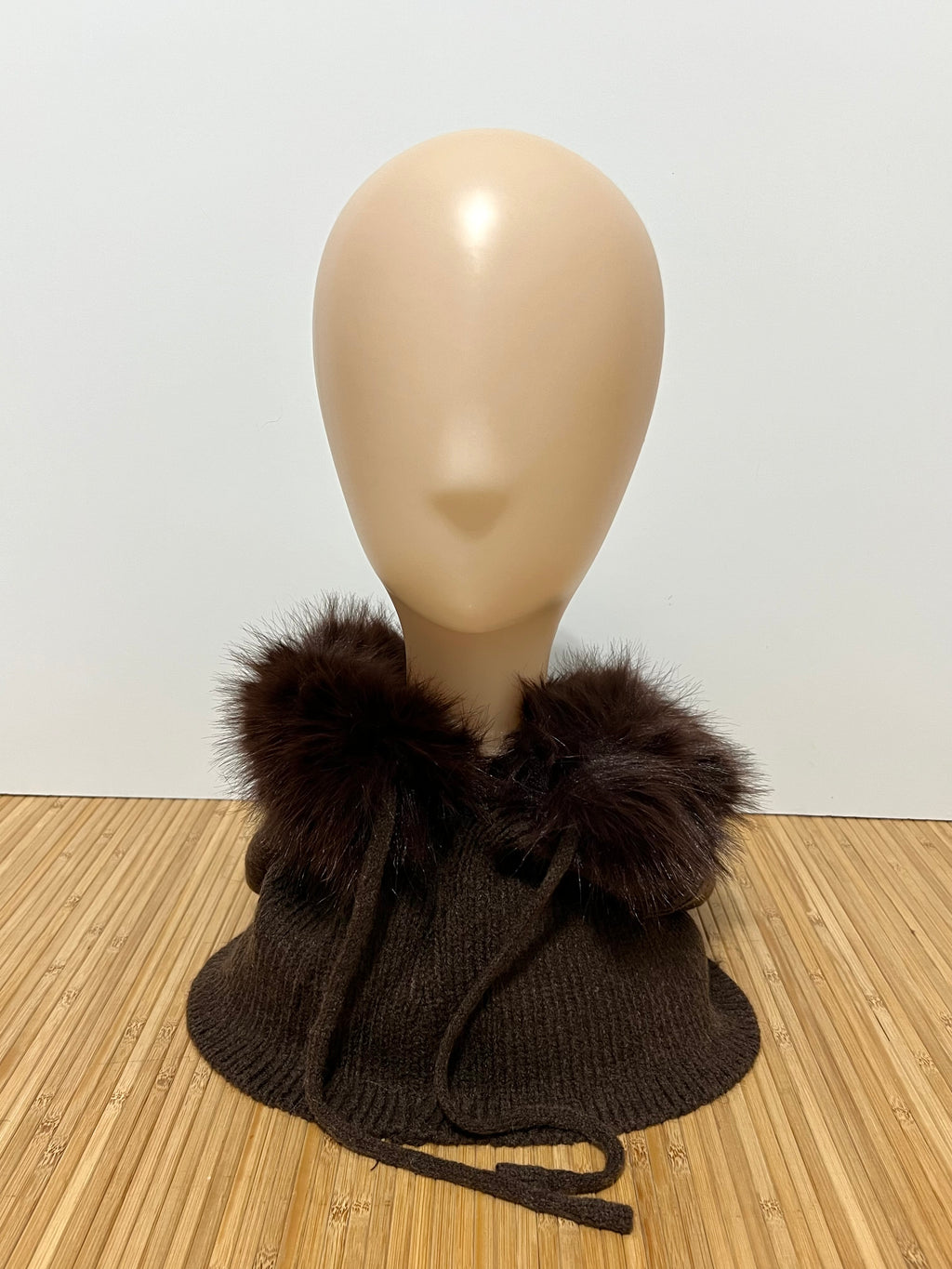 Balaclava de Punto con Pelo en la Capucha Mujer | Elegante y suave